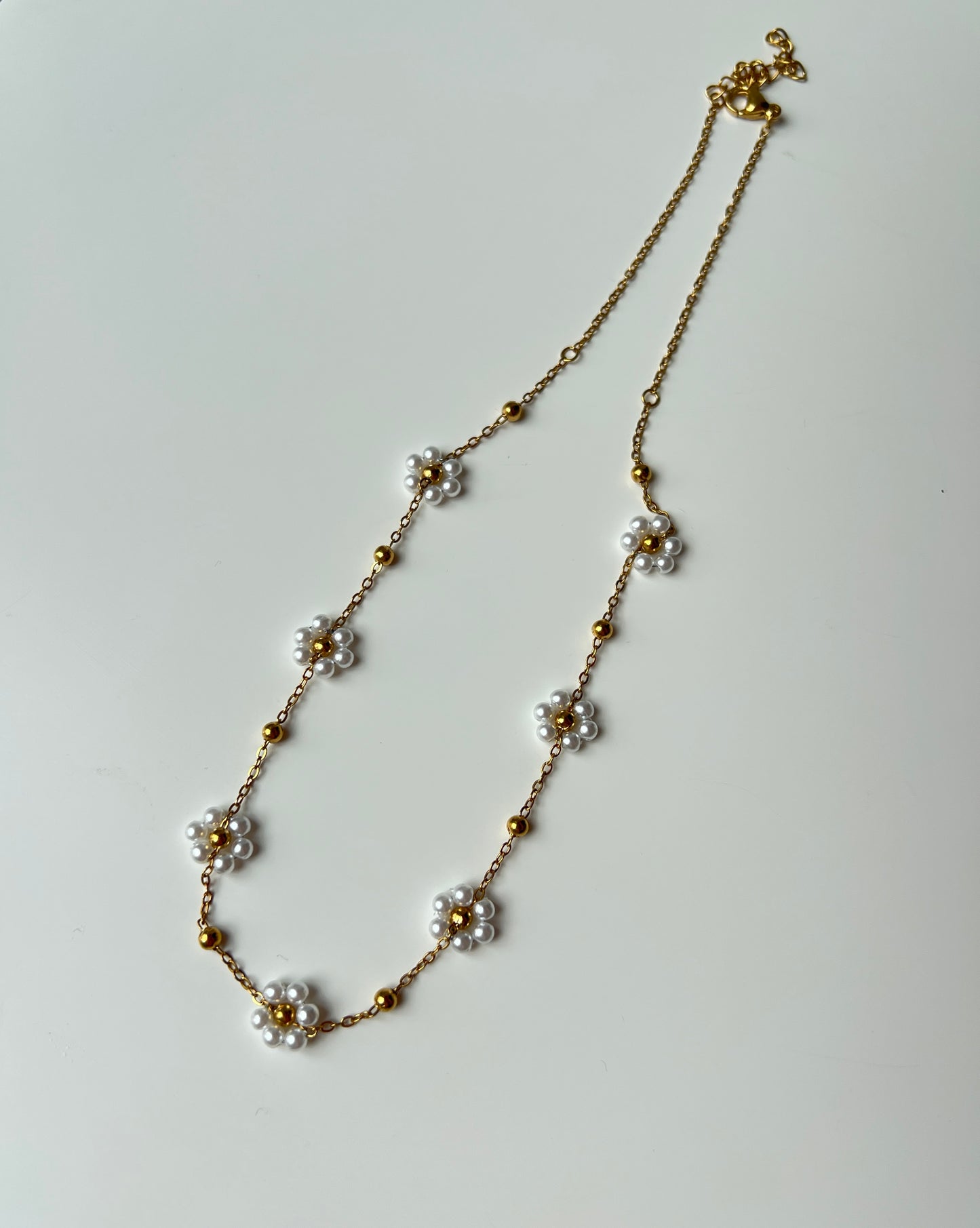 Daisy Pearl Necklace