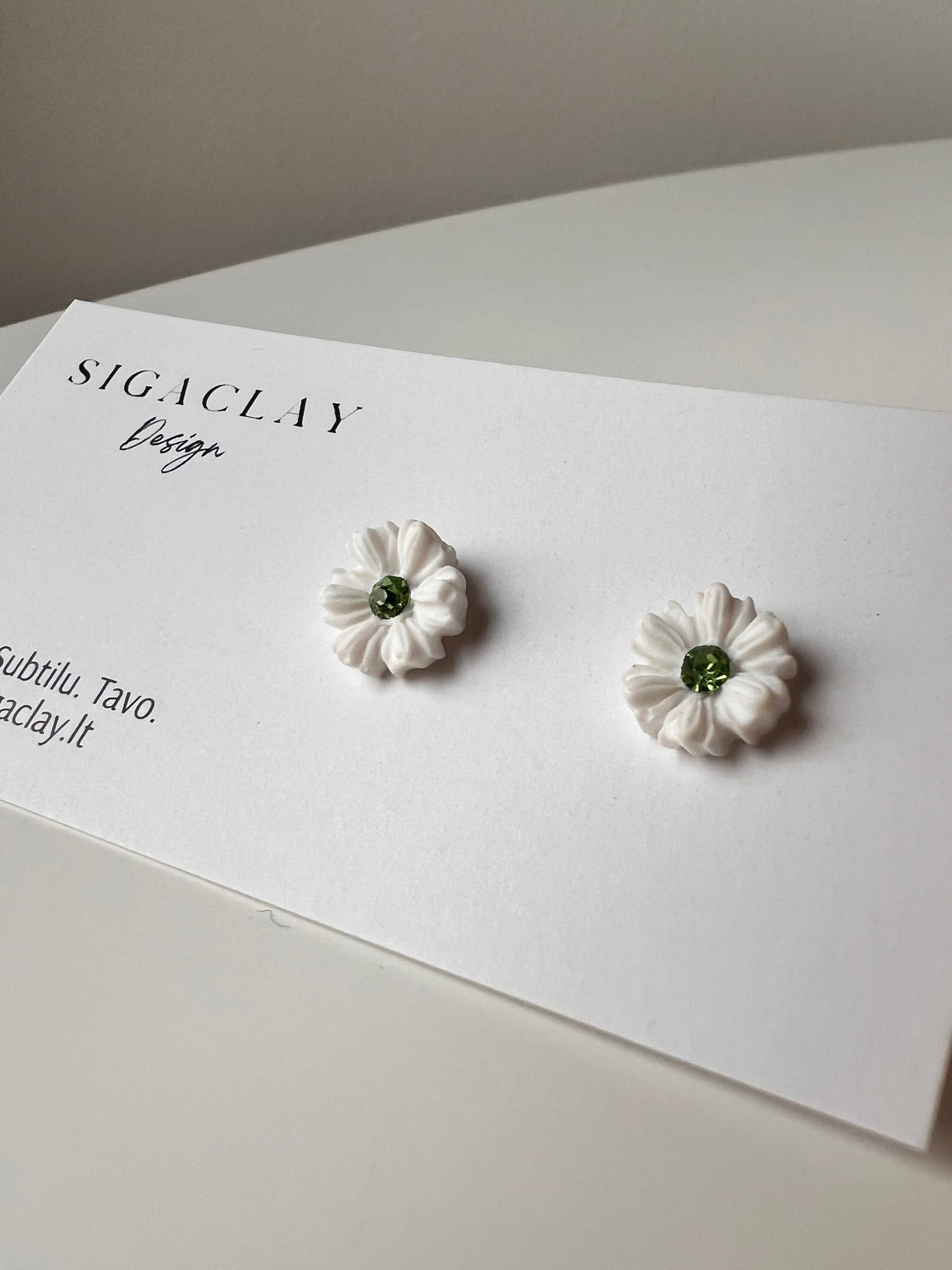 Daisies with a Green Gem
