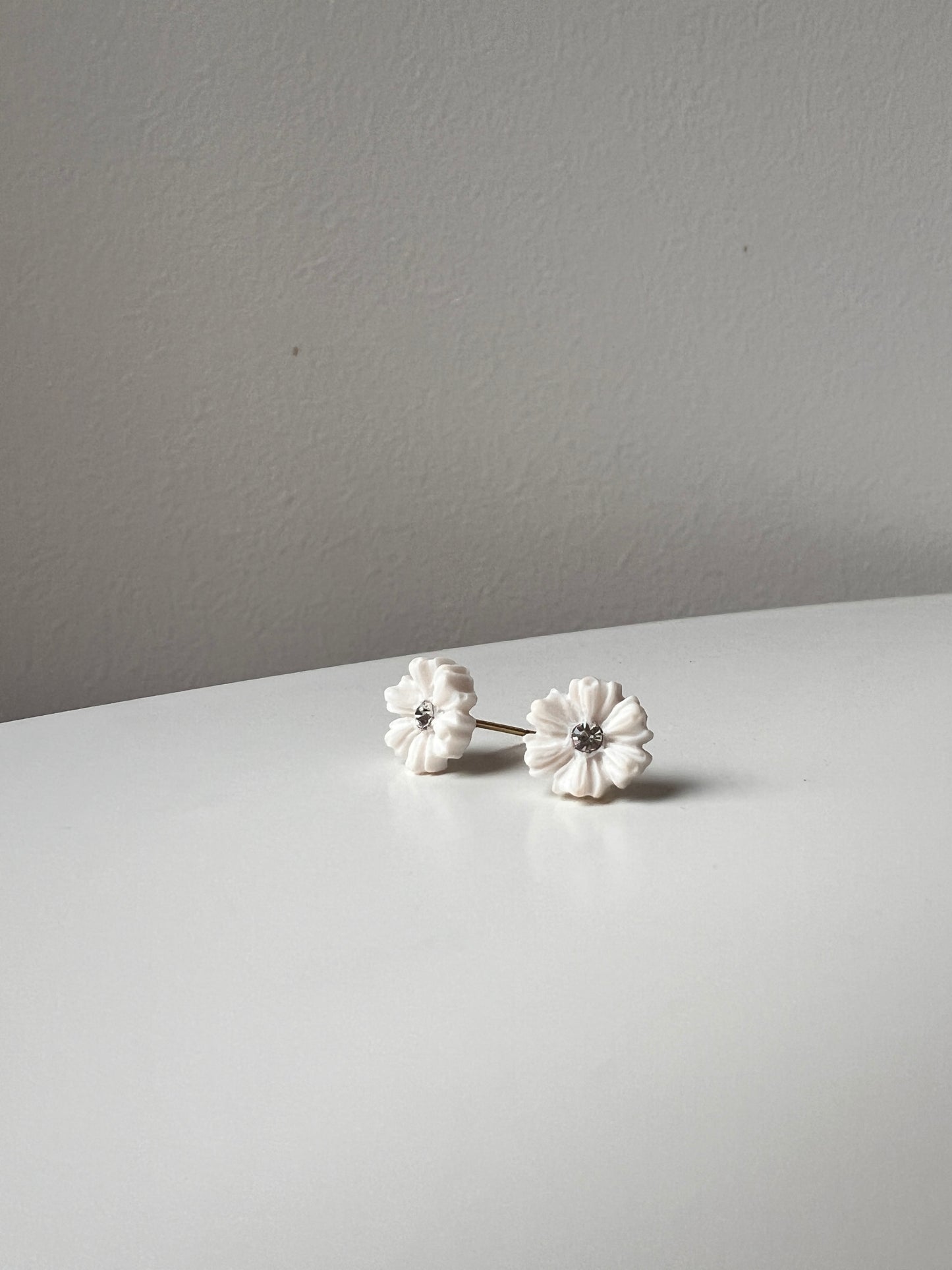 Daisies with a Small Silver Gem