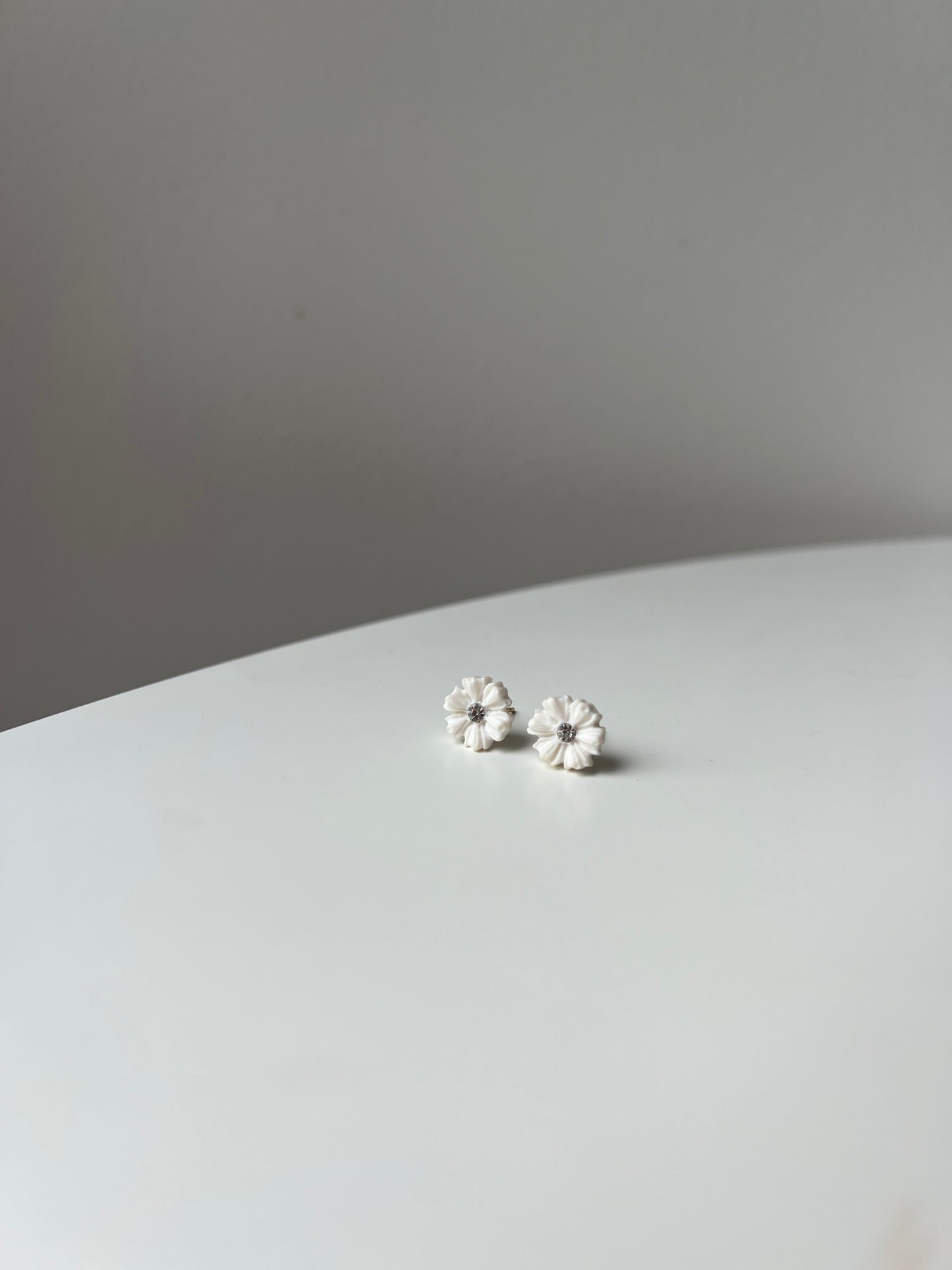 Daisies with a Small Silver Gem