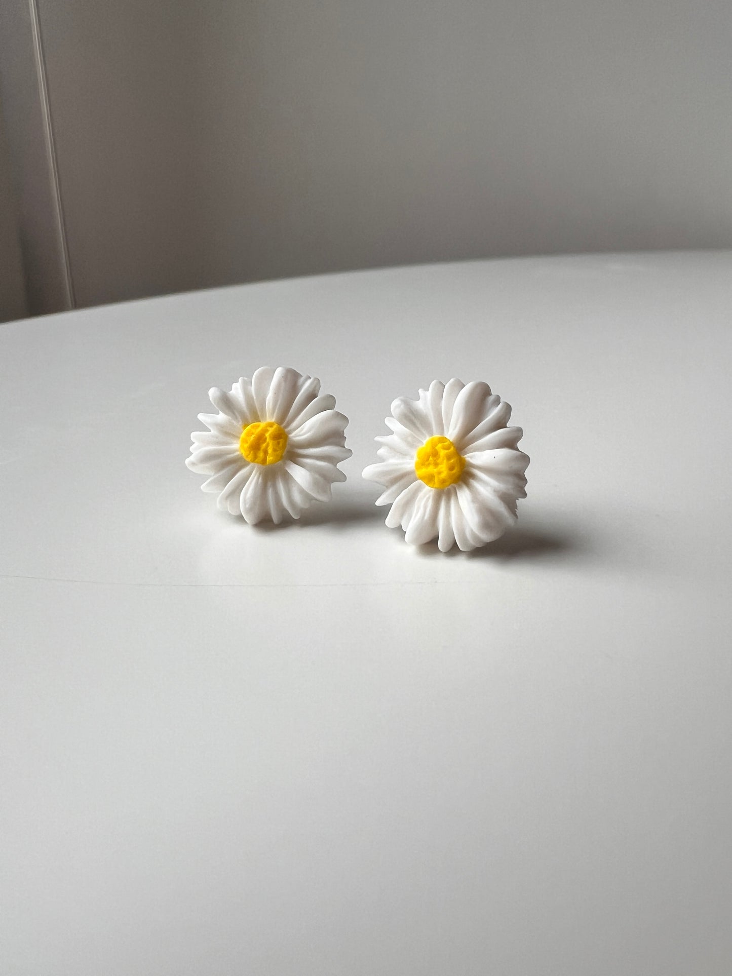 Daisy Midi Earrings