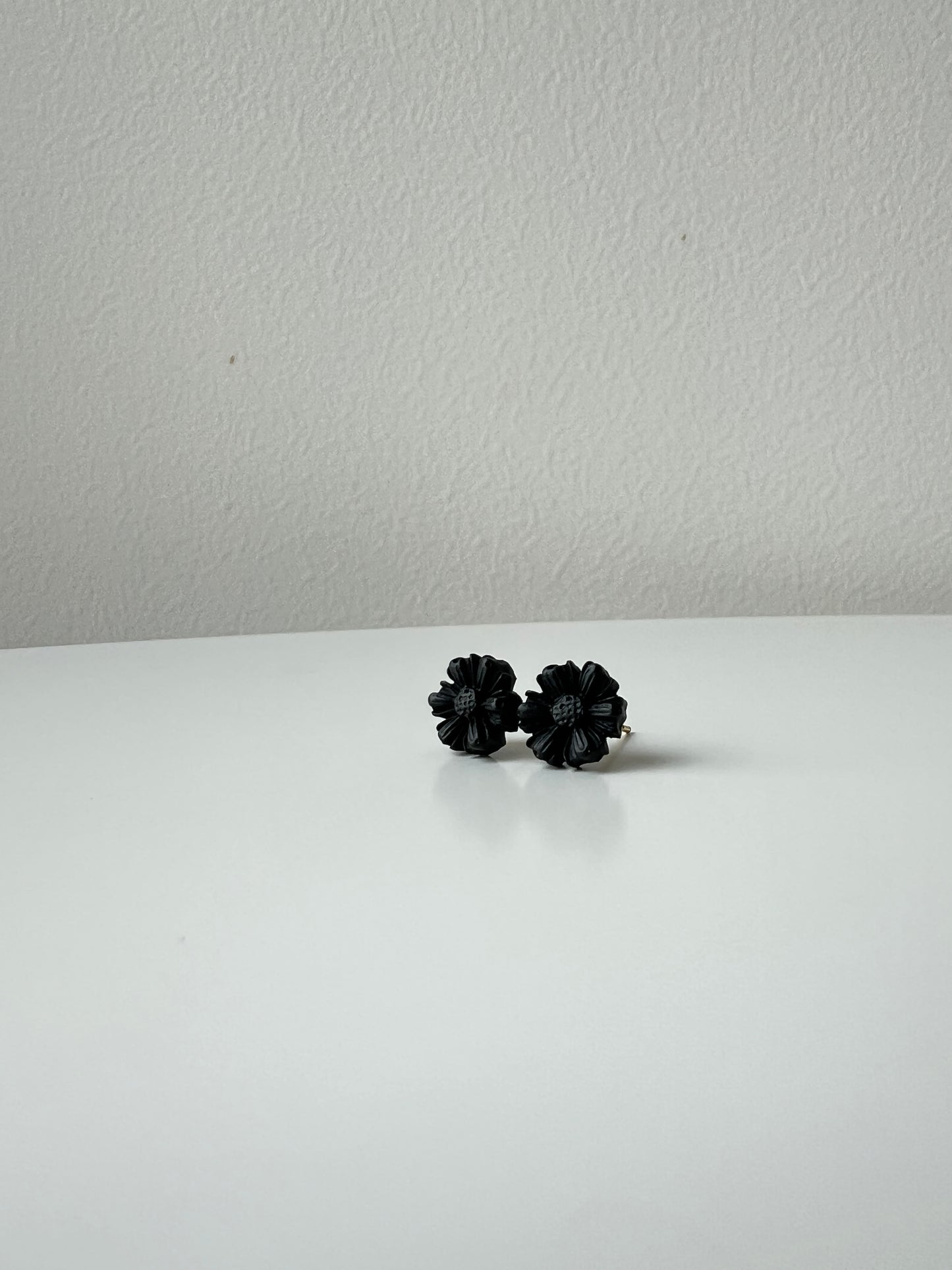 Black Mini Flower