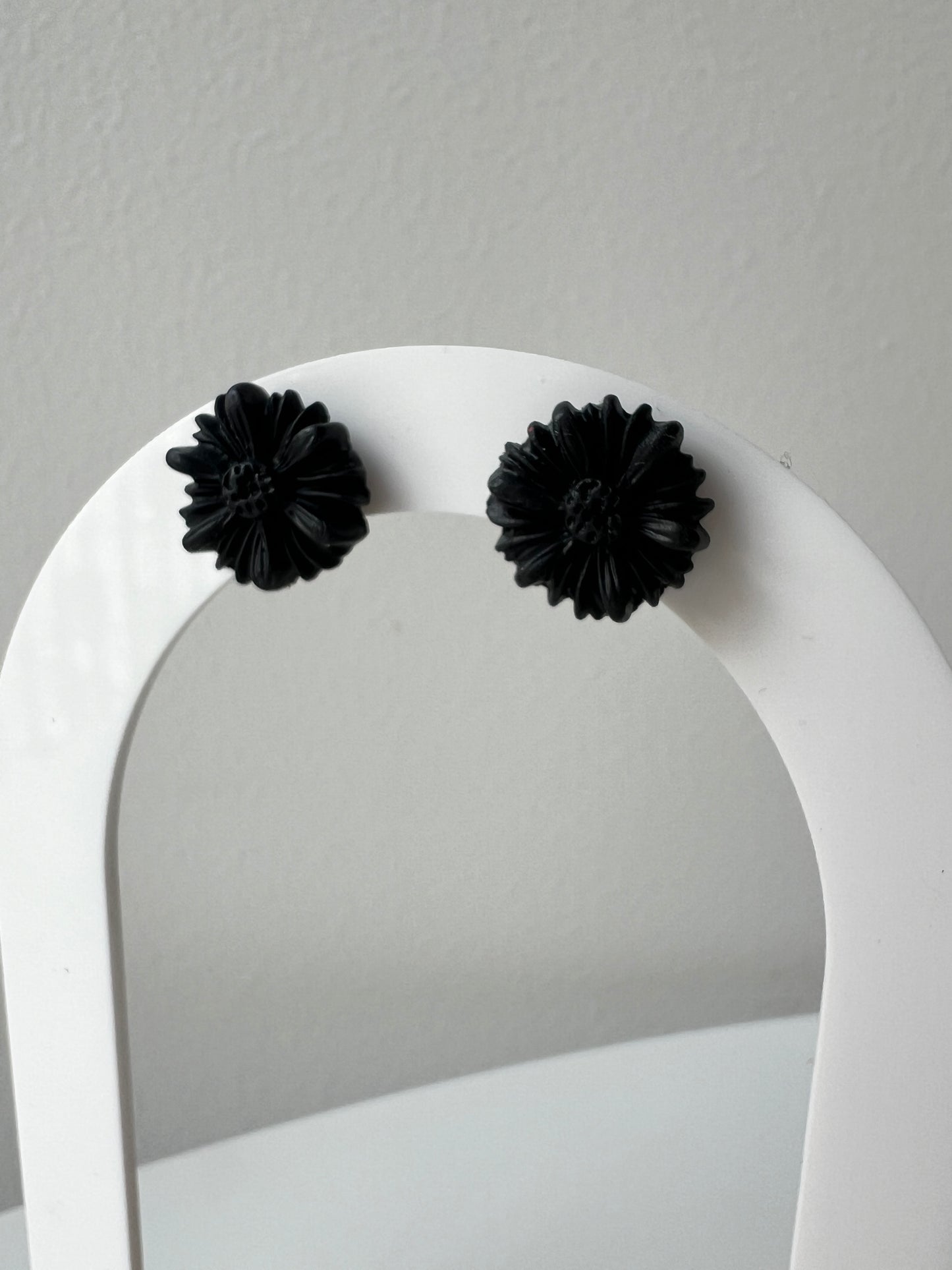 Black Midi Flower Earrings