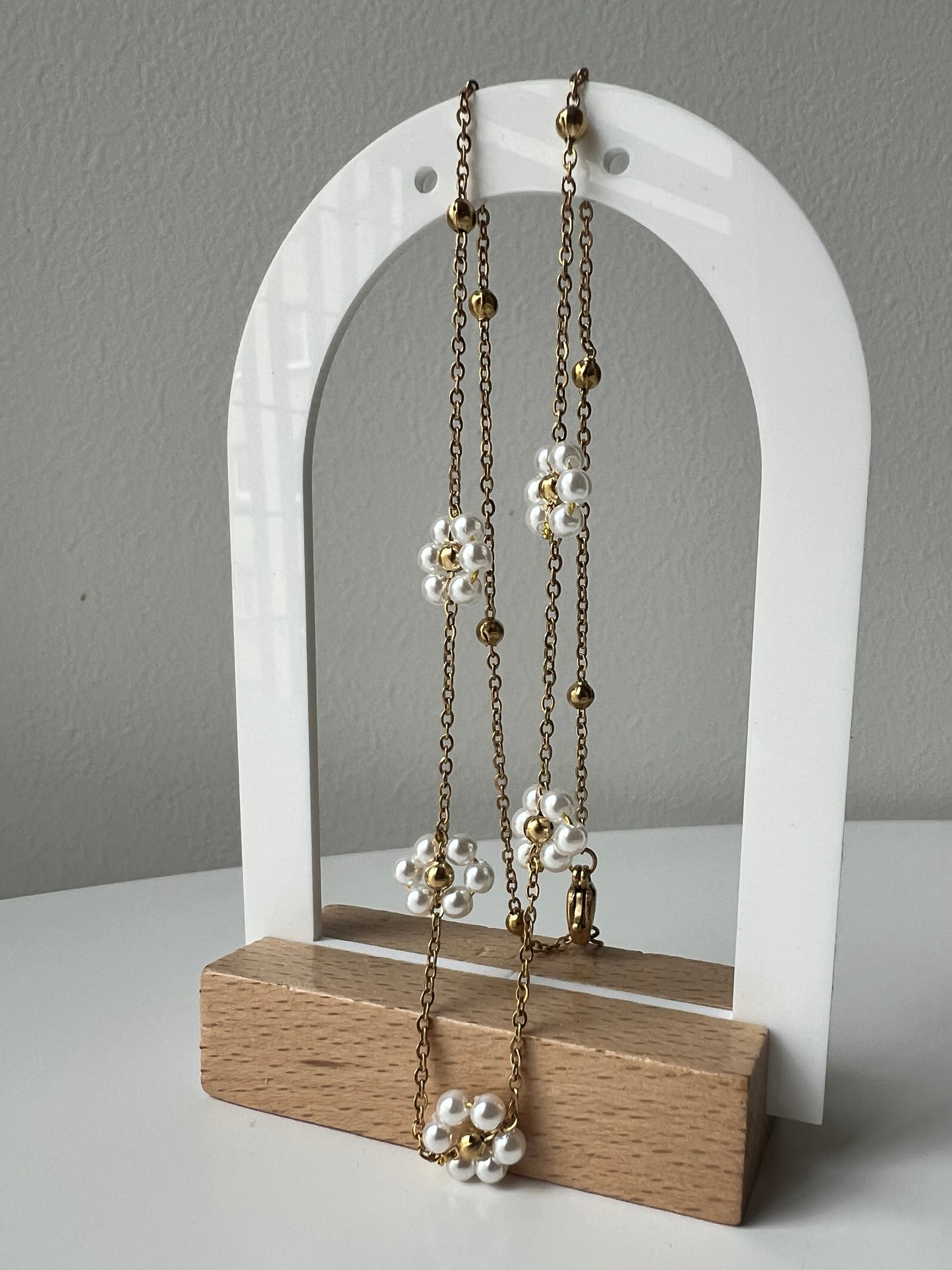 Daisy Pearl Necklace