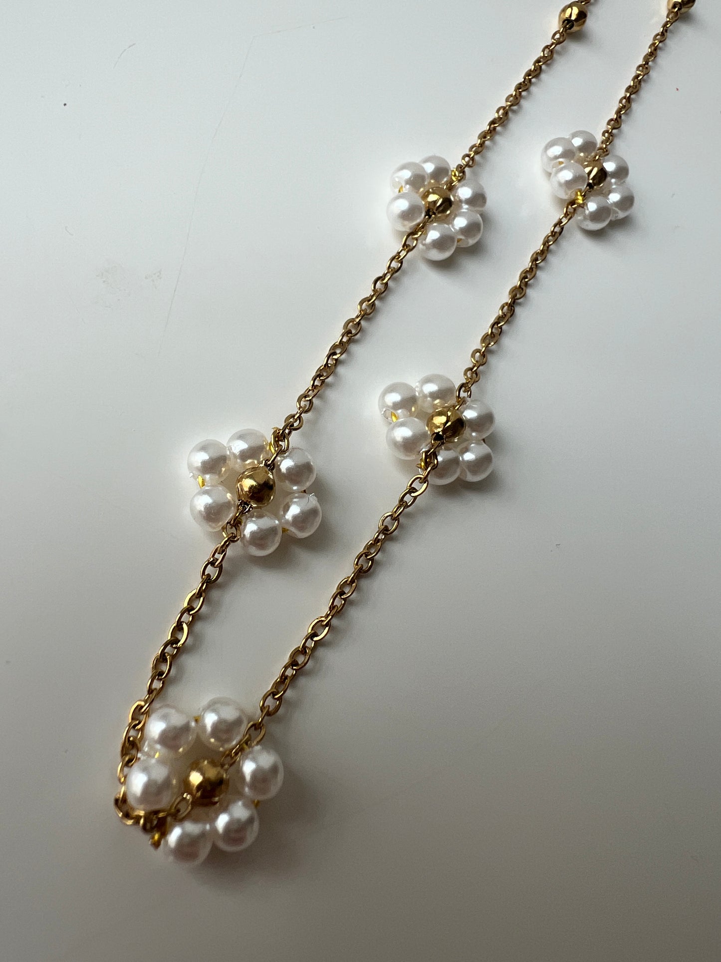 Daisy Pearl Necklace