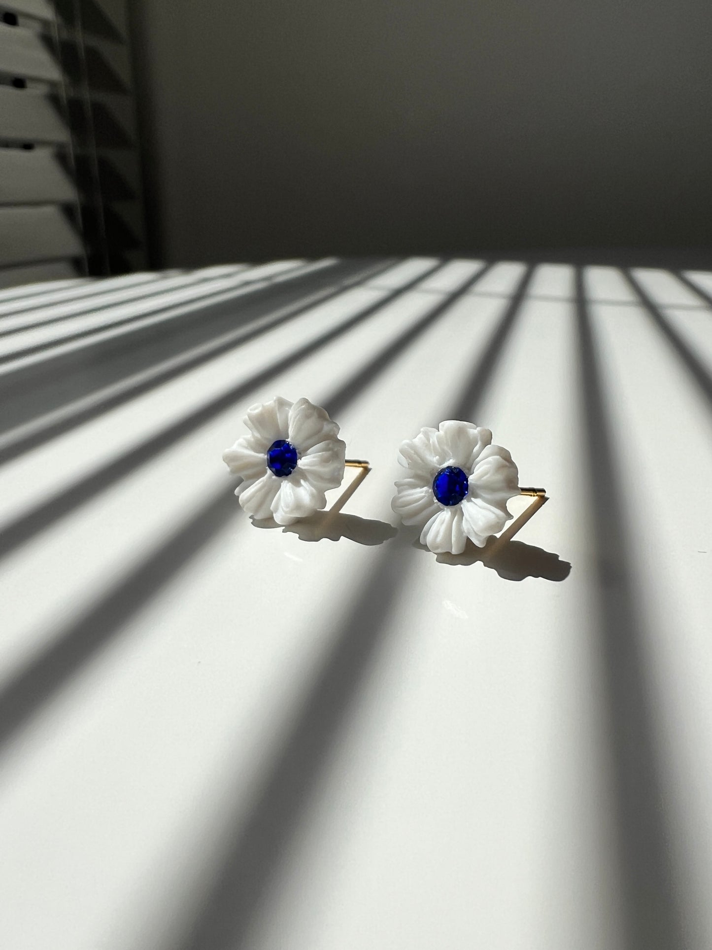 Daisies with a Blue Gem