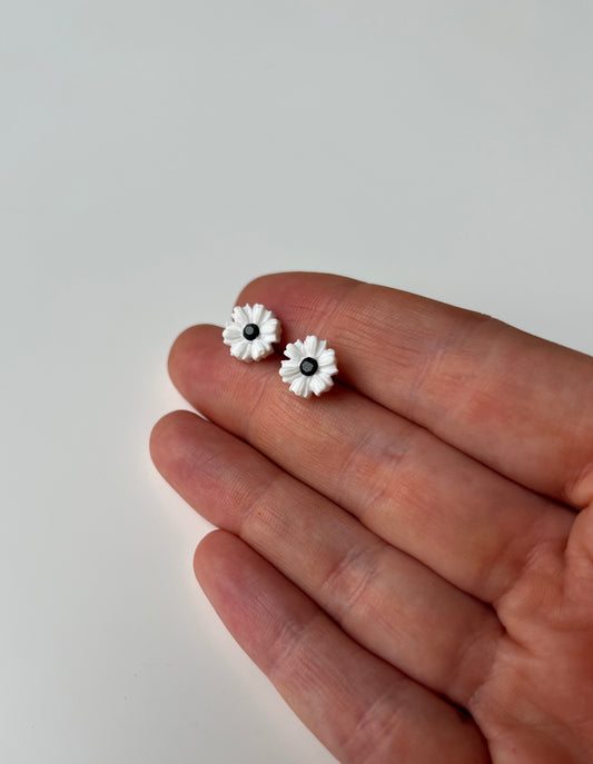 Daisies with a Black Gem