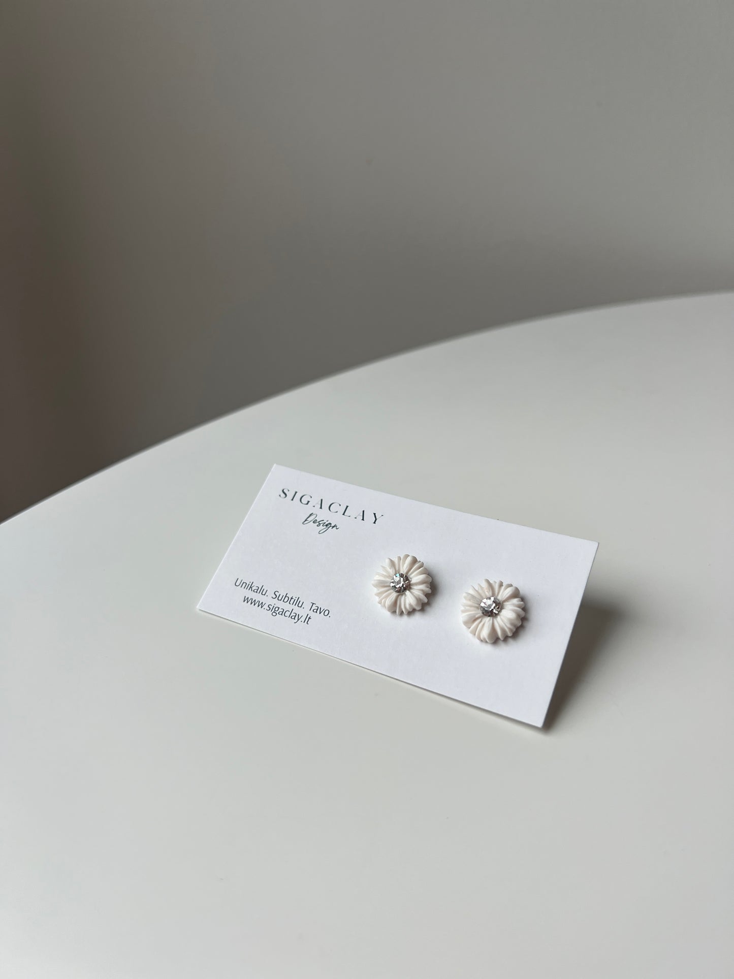 Daisy Midi Earrings with a Silver Gem
